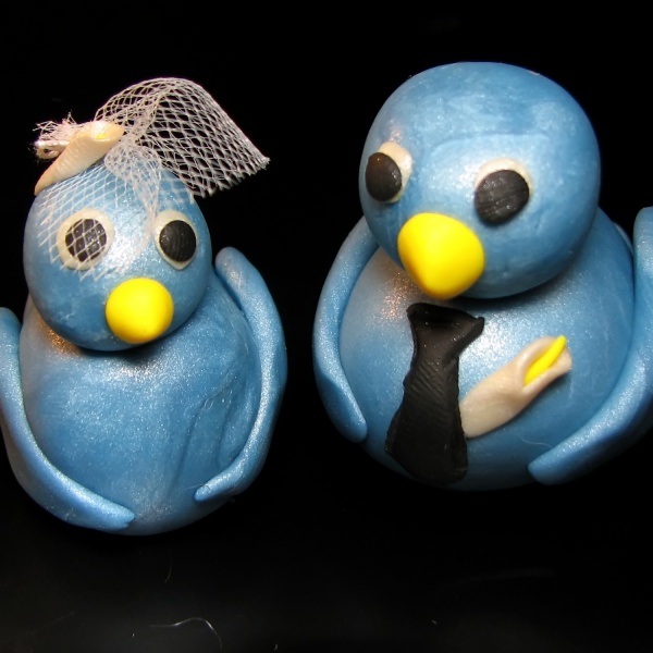 Even the craft-impaired can make these adorable birdie cake toppers