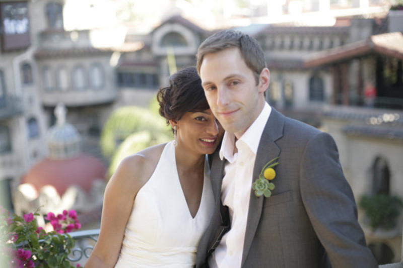A wedding comes full circle in this couple’s coffee shop of love