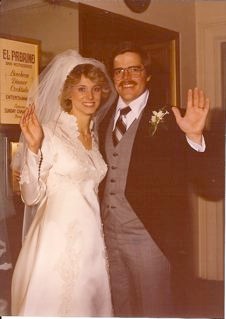 Screw “timeless” weddings, I WANT my wedding to look dated