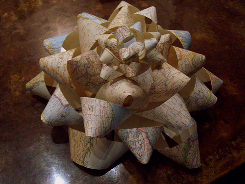 How to turn almost anything into a freakin’ huge bow for wedding decor or fashion!
