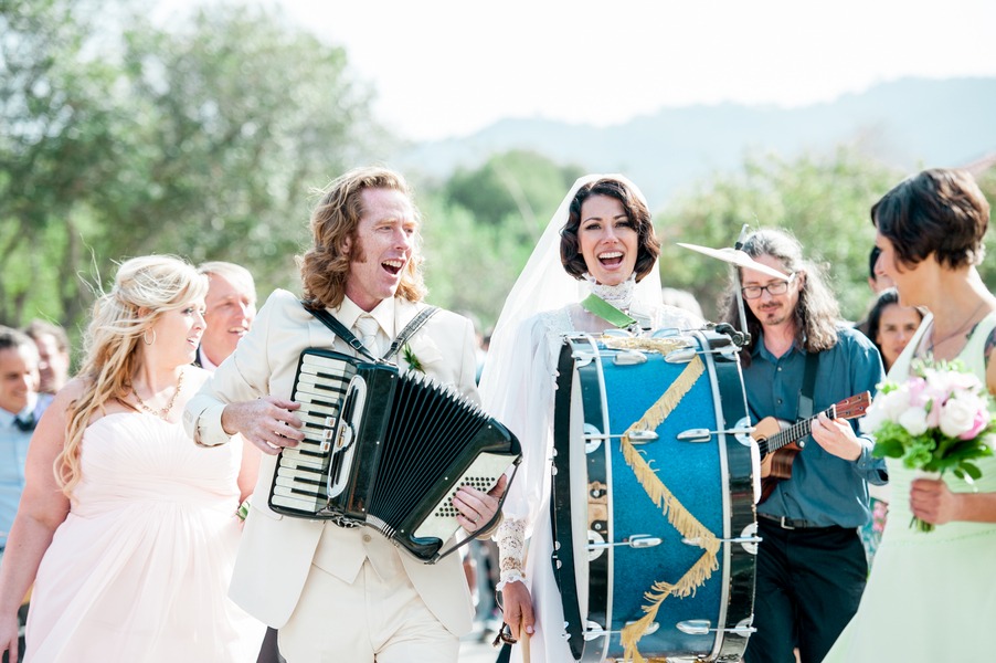 Everything you need to know about live music at your wedding 1 from Offbeat Wed (formerly Offbeat Bride) Singing and playing at your own alternative wedding ideas from Offbeat Wed (formerly Offbeat Bride)