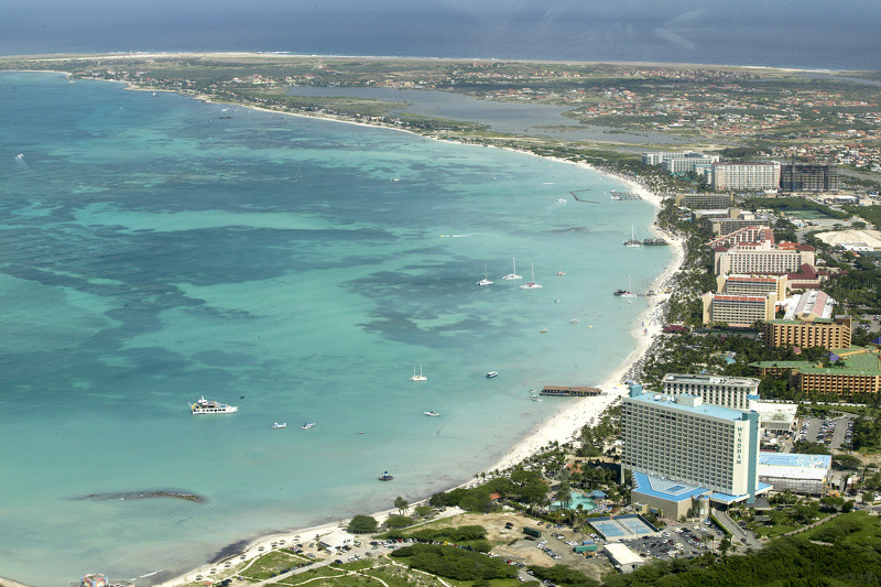 As long as it’s legal and the wind allows: Offbeat weddings and honeymoons in Aruba!