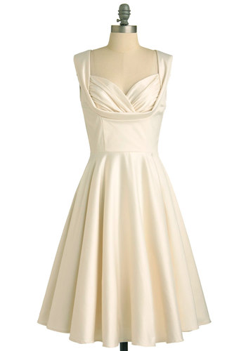 30 vintage-style wedding dresses to turn your day into a drool-fest