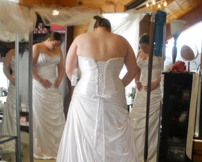 How to shop for a plus-size wedding dress with less stress