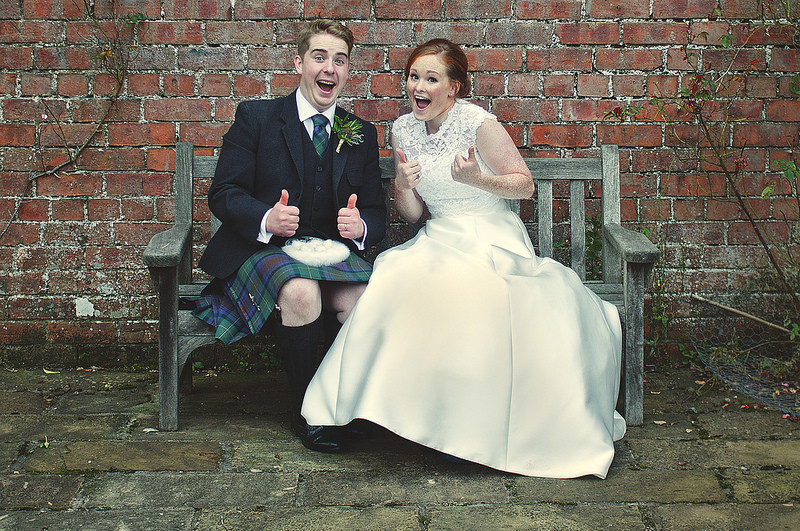 Fiona & Tom’s rustic wedding with cocktails, pom-poms, and desserts