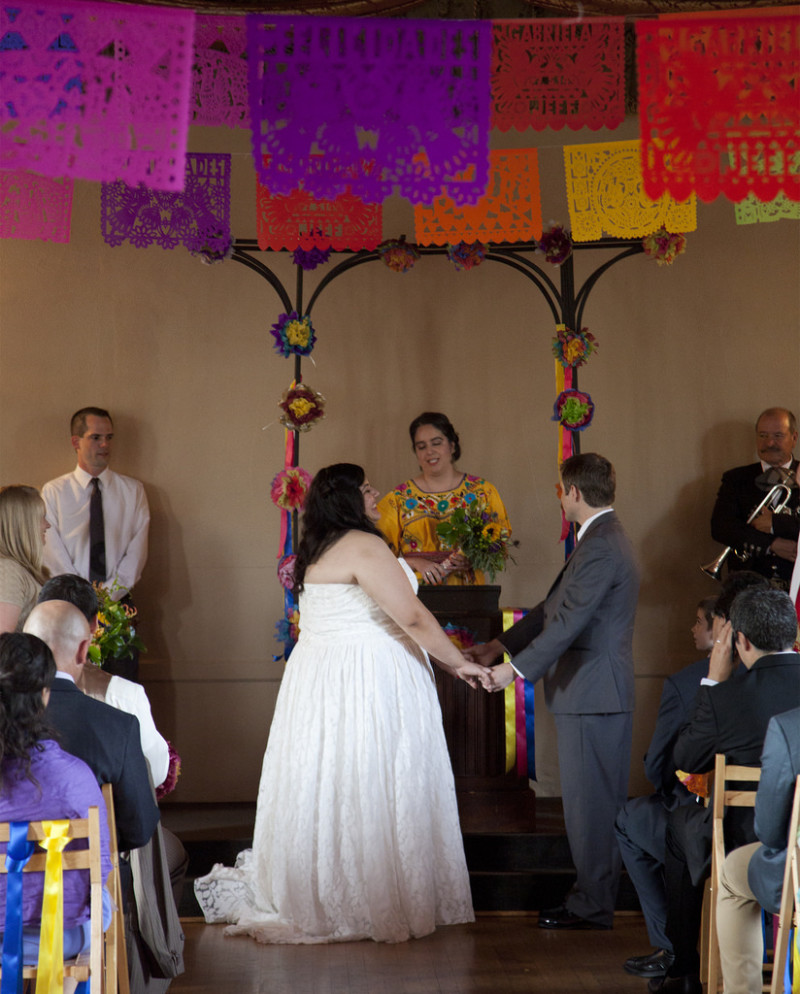 Gabriela & Jeff’s laid-back colorful vegan fiesta