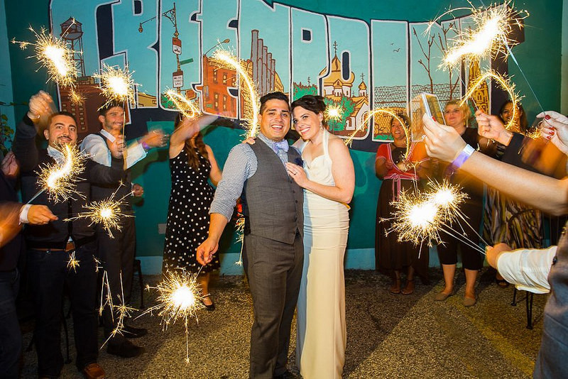 Anya & Lu’s colorful allergy-friendly Brooklyn beergarten wedding