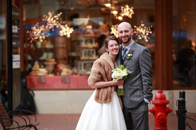 Laura & Steve’s small brunch wedding with cupcakes and flair