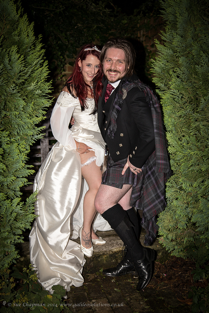 Dragons and games and kilts at Léonie & Tom’s Celtic fantasy wedding