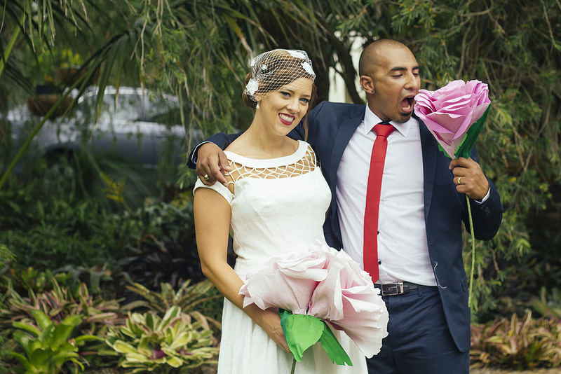 Huge flowers and a surprise Smarties cake at Angela & Jean-Paul’s Aussie wedding