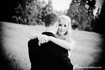 how to look in pictures - How to look (and feel!) amazing in your wedding photos how to look in pictures