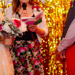 H J WED 0187 - Tiny, gold, and floral: this "cheez-y" weekday wedding in a diner wins Weekday wedding at a diner as seen on @offbeatbride