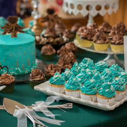 Tentacle teal wedding as seen on @offbeatbride