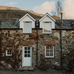 Winter elopement in Scotland as seen on @offbeatbride #weddings #scotland #bohemian