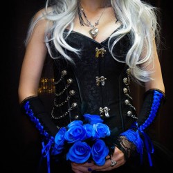 10351577 999048030138602 3311443207753225680 n - Our hearts are black and blue from this goth fantasy wedding Goth fantasy wedding as seen on @offbeatbride