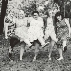 1095 youareraven beccabrittneywedding 1095 - You'll swoon over this joyful lesbian Quaker wedding Lovely lesbian Quaker wedding as seen on @offbeatbride