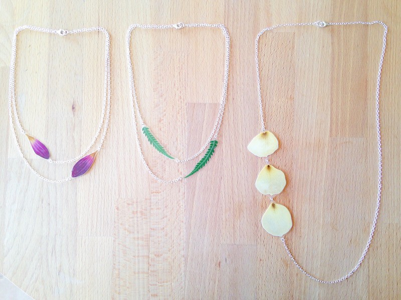 You have to see this real flower wedding jewelry (or from your own flowers!) from IMPRESSED by nature