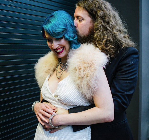 This junk shop rodeo wedding slays with country meets glam style