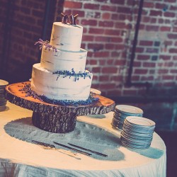 0901 - A bluegrass 1920s speakeasy jail wedding with massive Southern style A bluegrass 1920s speakeasy wedding as seen on @offbeatbride #twenties #wedding