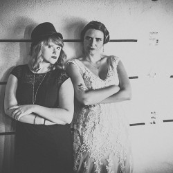 0950 - A bluegrass 1920s speakeasy jail wedding with massive Southern style A bluegrass 1920s speakeasy wedding as seen on @offbeatbride #twenties #wedding