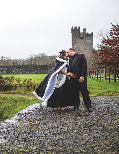 Try to survive this haunted castle wedding without dying of love