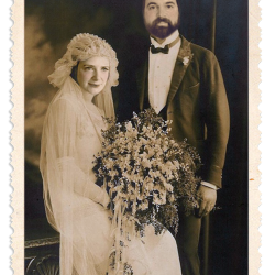 weddingphoto2 - A bluegrass 1920s speakeasy jail wedding with massive Southern style A bluegrass 1920s speakeasy wedding as seen on @offbeatbride #twenties #wedding