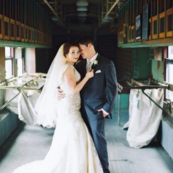 9643 16 1 - This vintage travel-themed wedding is killing us with retro style Vintage travel-themed wedding as seen on @offbeatbride