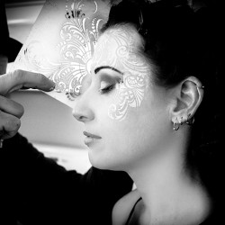 DanikaMonique 6 - This theatrical Halloween wedding slays with its dark glamour This gorgeous Halloween wedding slays with its spectacle as seen on @offbeatbride #halloween #wedding