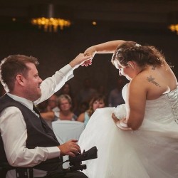 dsdf - This pair shared a tearjerking first dance together dsdf