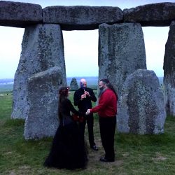 13108827 1085876958140743 1669669277 n 2 - You can get married at Stonehenge?! You totally can, and they did Star Wars meets Stonehenge wedding as seen on @offbeatbride
