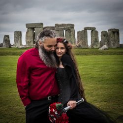 20160501 Justin Penelope 272 - You can get married at Stonehenge?! You totally can, and they did Star Wars meets Stonehenge wedding as seen on @offbeatbride