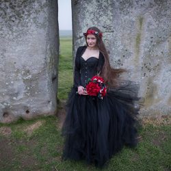 20160501 Justin Penelope 380 - You can get married at Stonehenge?! You totally can, and they did Star Wars meets Stonehenge wedding as seen on @offbeatbride