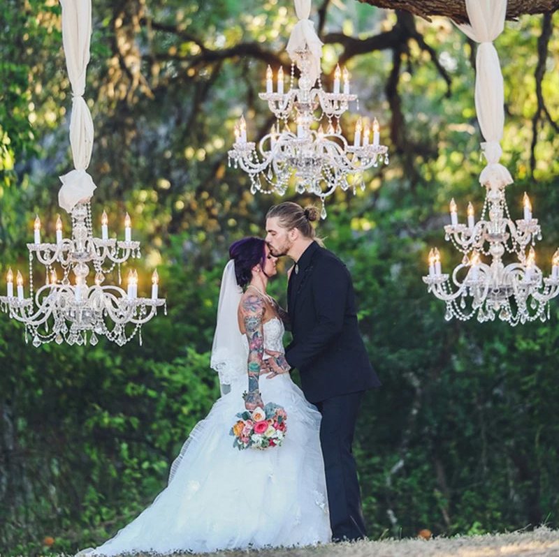 Hanging chandeliers and cowboy boots at this Texas rock ‘n’ roll wedding