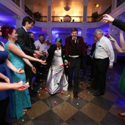 1O6A1985 - Rubber ducks and blue hair: we love this sea-inspired wedding meets masquerade Sea masquerade wedding meets masquerade
