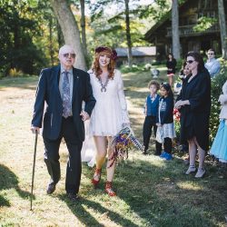 AJP8703 - This woodsy chic backyard wedding was a labor of love This woodsy backyard wedding was a labor of love