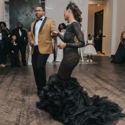 An art gallery wedding with the black wedding gown of our dreams
