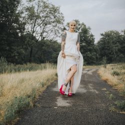 This stunning bald bride proves hair is never necessary to steal hearts