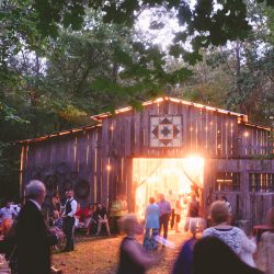 miranda keith095 - Tickle your woodland senses with this rustic nature wedding Tickle your woodland senses with this rustic bohemian wedding