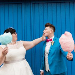 prints 117 - Balloons and make-outs at this carnival pop-up wedding Balloons and make-outs at this carnival pop-up wedding