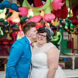prints 147 - Balloons and make-outs at this carnival pop-up wedding Balloons and make-outs at this carnival pop-up wedding