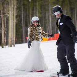 A shredding wedding: snowboarding wedding is a total win