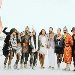045 5945 - Major heart eyes for this Indian wedding at Burning Man We heart this wedding on the playa at Burning Man