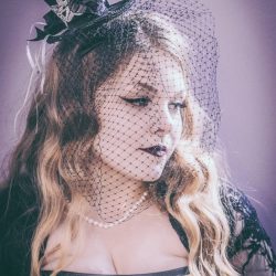 Green Sims Jay Farrell Photography JFP16316 low - The dress at this Gothic Halloween wedding is giving us googly eyes The dress at this Gothic Halloween wedding is giving us googly eyes