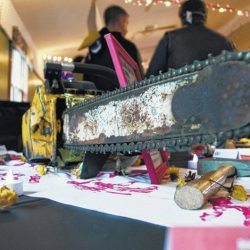 halloween wedding 36 22983439869 o - Anne Boleyn weds Freddy Krueger: When a Halloween costume wedding wins over every horror fan Anne Boleyn weds Freddy Krueger: When a Halloween wedding wins over every horror fan