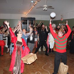 halloween wedding 90 24759330702 o - Anne Boleyn weds Freddy Krueger: When a Halloween costume wedding wins over every horror fan Anne Boleyn weds Freddy Krueger: When a Halloween wedding wins over every horror fan