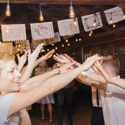 leslie swan photography 29905902203 o - We've got wild-eyed love for this handmade forest wedding We've got wild-eyed love for this handmade forest wedding