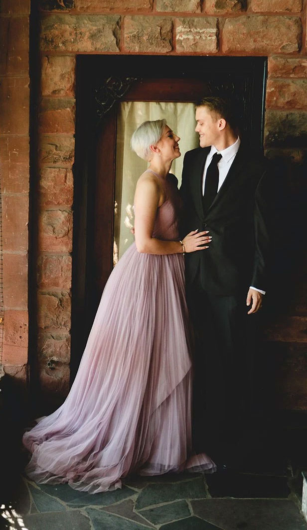 Perfect lavender dress feels at this garden wedding in Nebraska