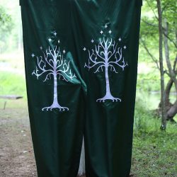 A fantastical Lord of the Rings meets Midsummer Night's Dream wedding