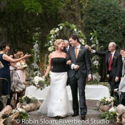 A super chic greenery wedding in the heart of Chicago