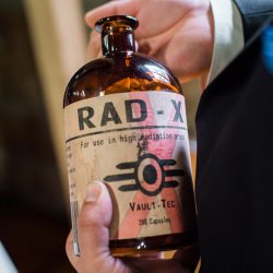 Vault Boy approves of this gamer Fallout video game-themed wedding